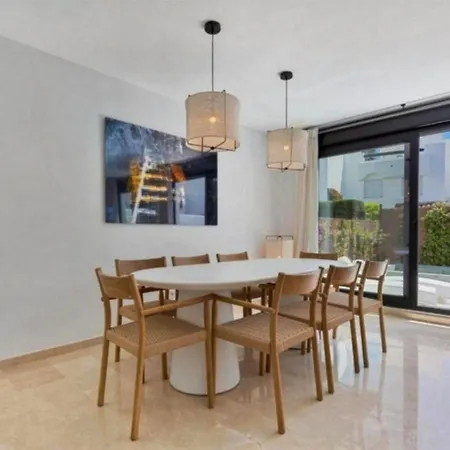 Villa Casa Mimosas Junto A La Playa A 100 M Del Mar Marbella