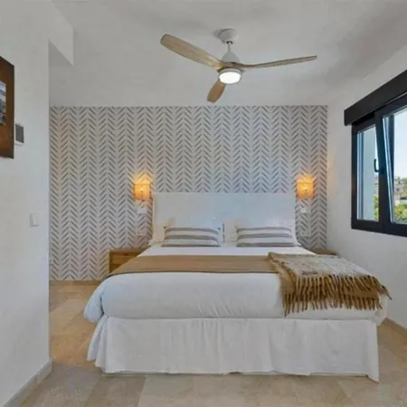 Casa Mimosas Junto A La Playa A 100 M Del Mar Marbella