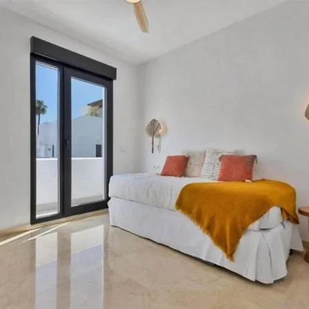 Villa Casa Mimosas Junto A La Playa A 100 M Del Mar Marbella